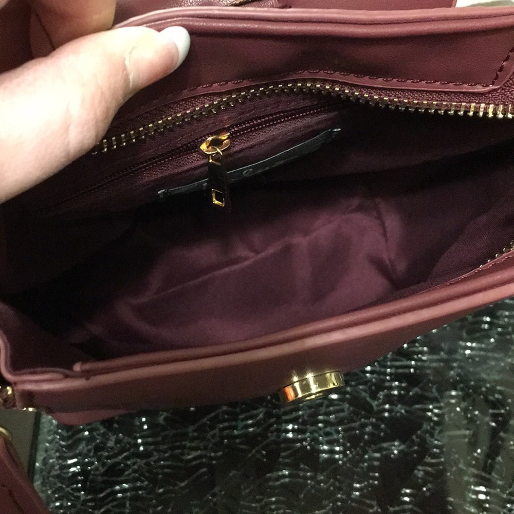 Lulu’s Purse - Picture 5 of 6